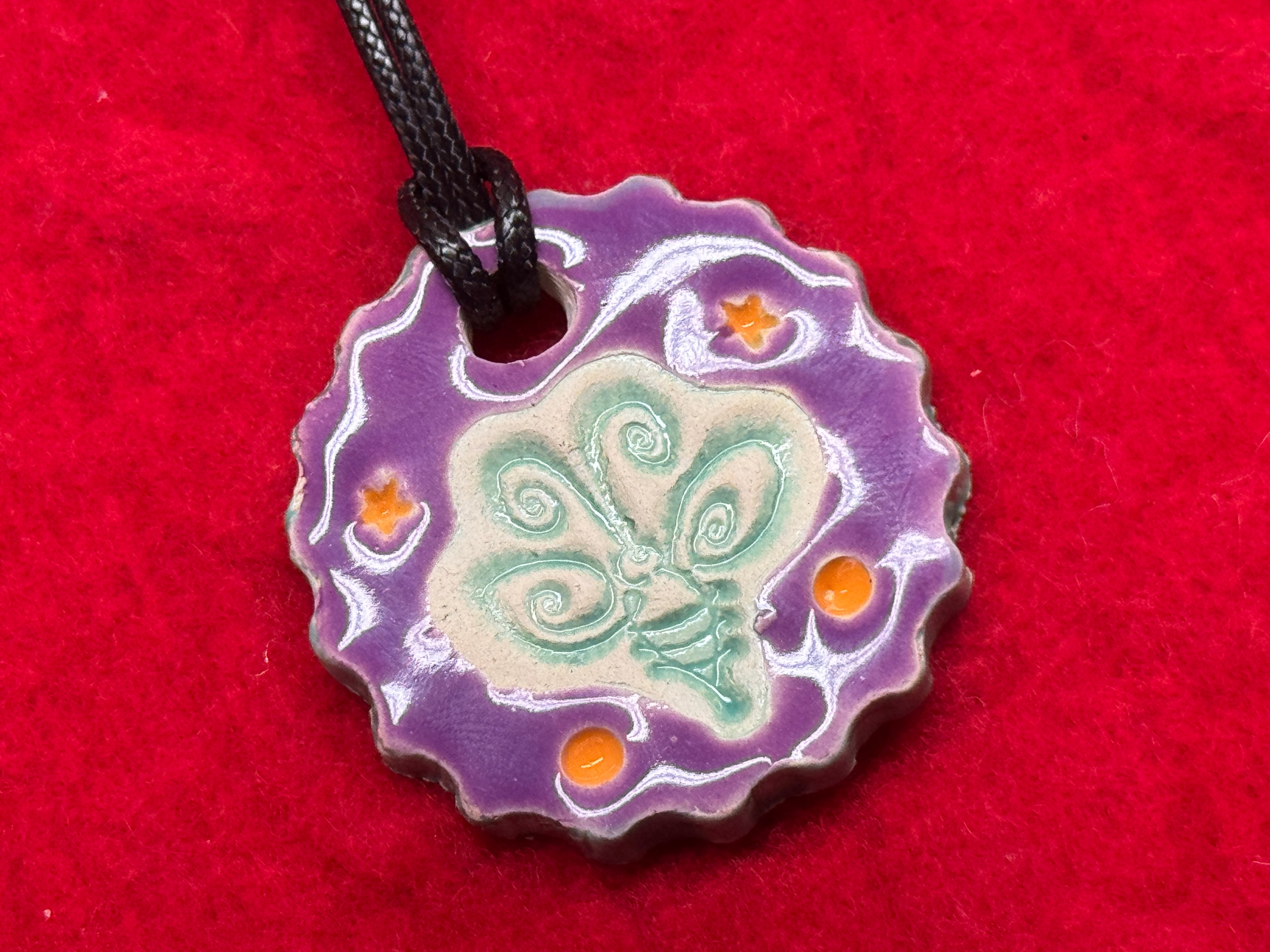 bee necklace - multicolor